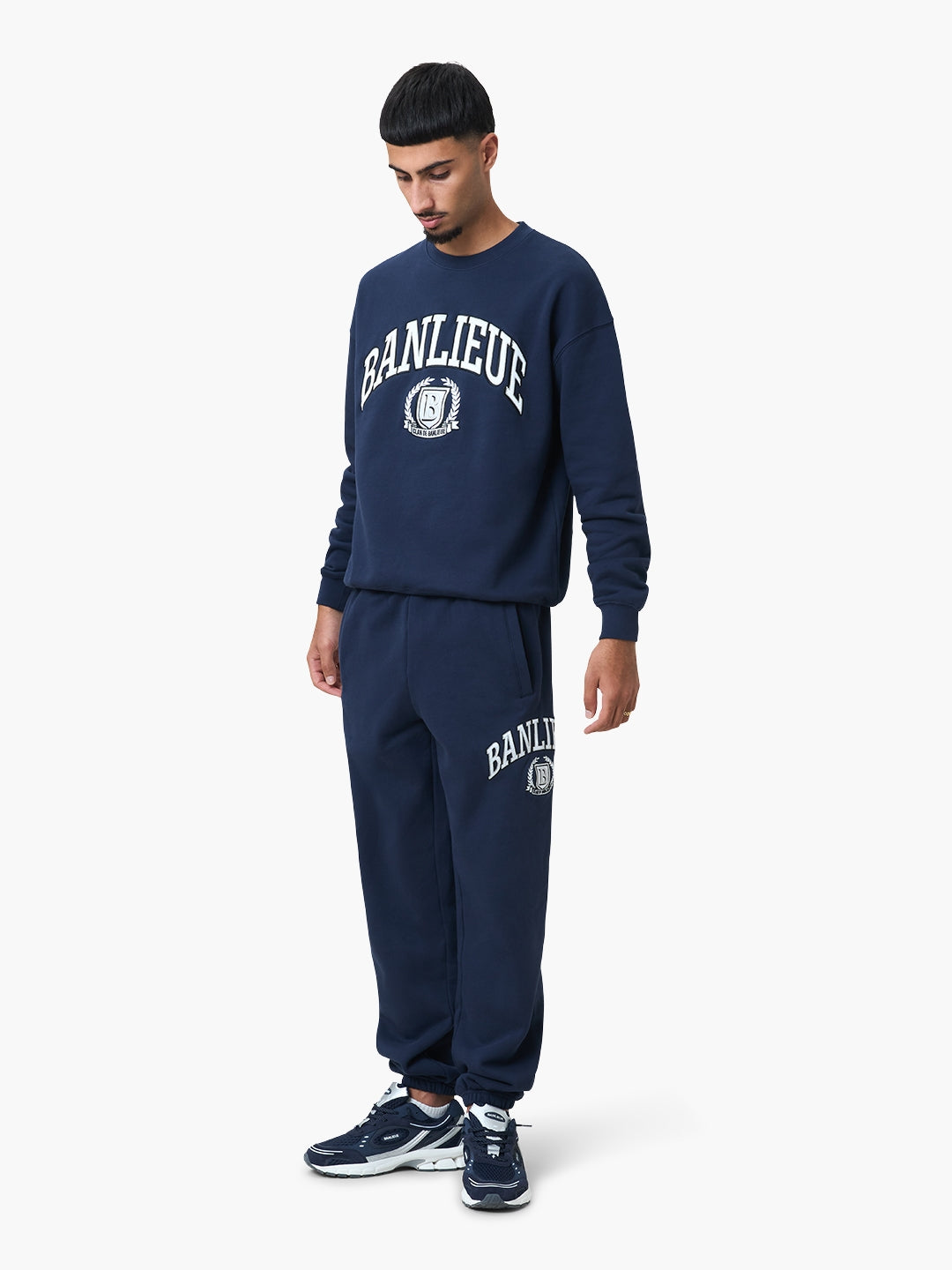 CREST SWEATPANTS | NAVY
