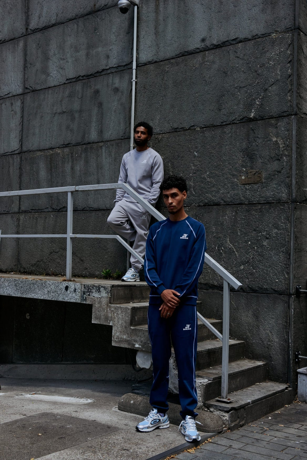 CONTRAST STITCH SWEATPANTS | NAVY / WHITE
